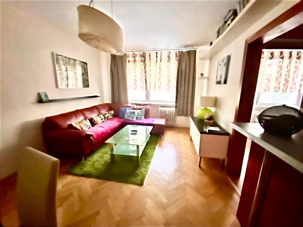 2,5 Izbovy Apartman V Ruzinove S Parkovanim Zdarma บราติสลาวา ภายนอก รูปภาพ