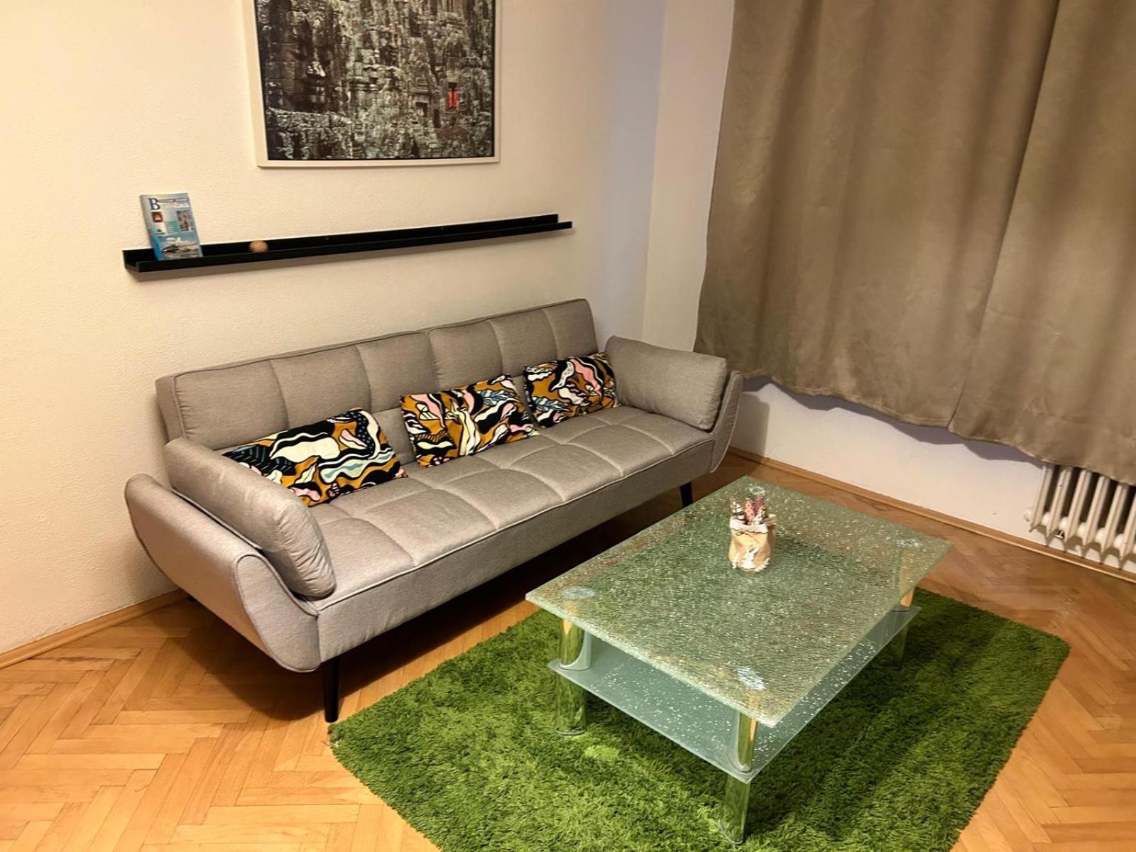 2,5 Izbovy Apartman V Ruzinove S Parkovanim Zdarma บราติสลาวา ภายนอก รูปภาพ